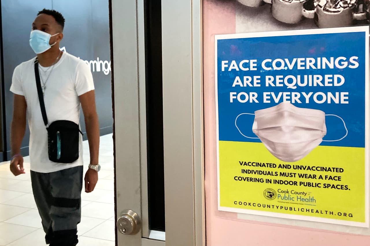 Illinois pondrá fin al mandato de mascarillas en interiores el 28 de febrero