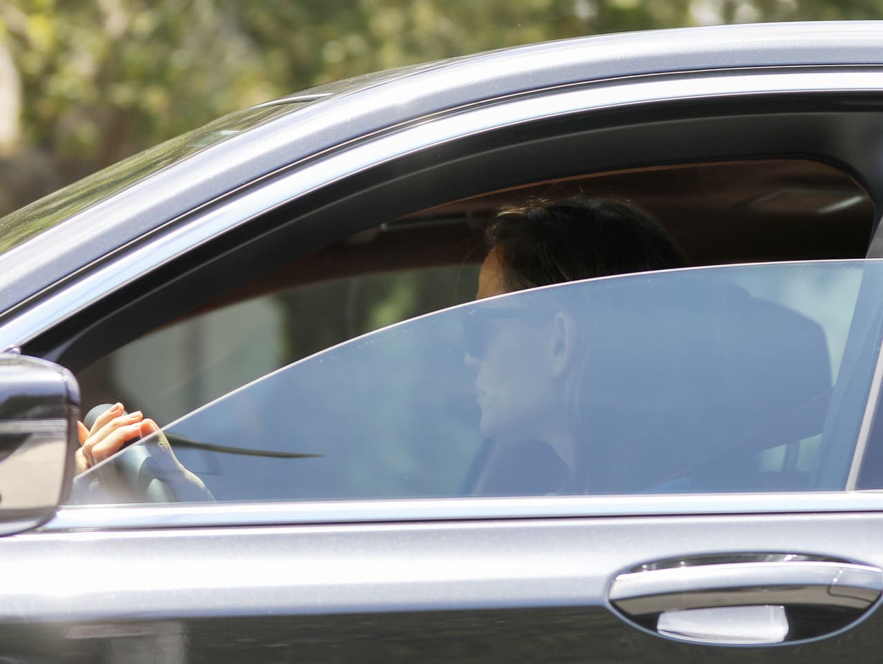 Garner fue fotografiada manejando su auto en Los Ángeles este domingo 17, mismo día en que se dieron a conocer las nupcias de su ex. 
<br>