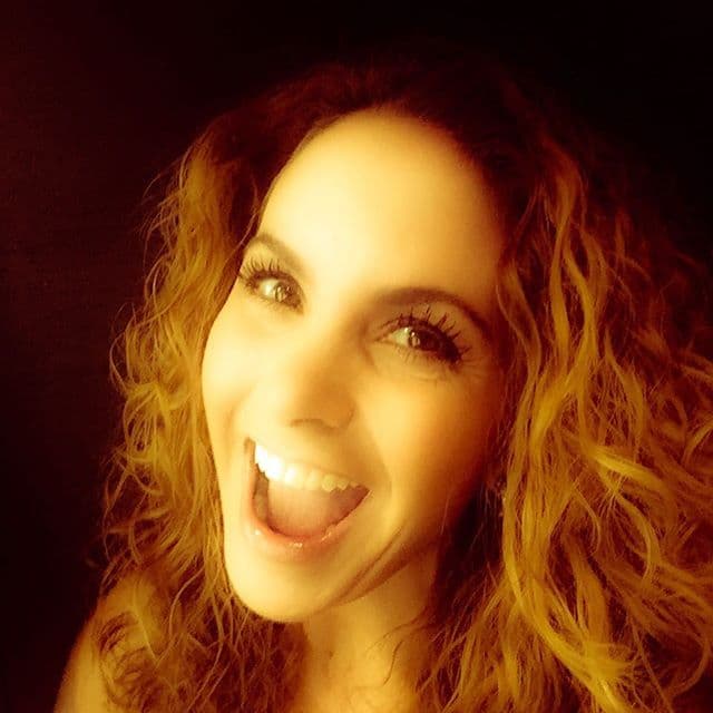 Lucero práctica el “Ashtanga”, una especialidad del yoga, el cual inició como una preparación para los soldados ingleses.