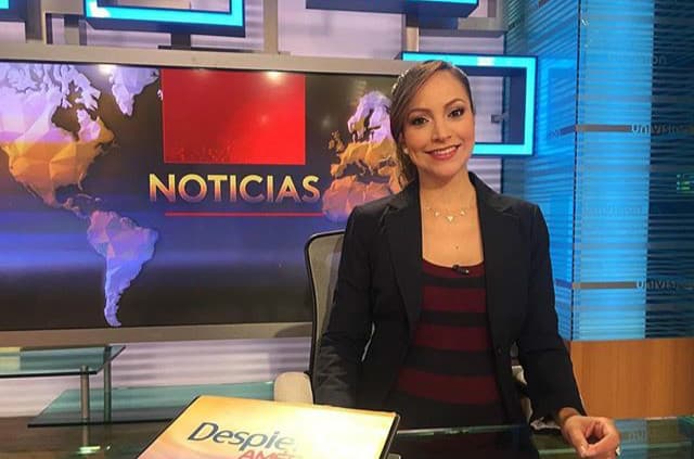 Satcha Pretto listísima para informarte. (10 de marzo, 2016)