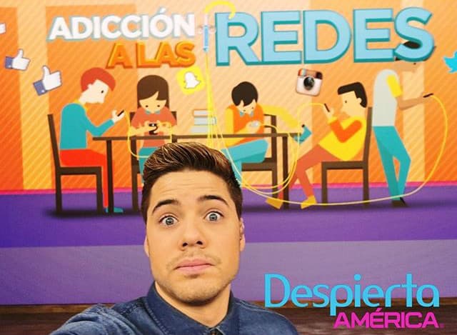 Hoy te contaremos los problemas que trae ser adicto a Redes Sociales. (10 de marzo, 2016)