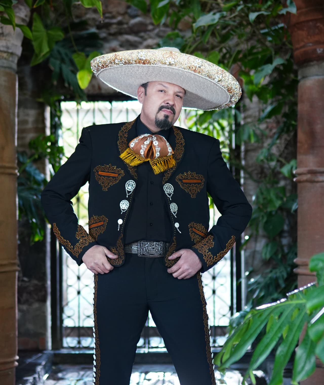 <b><a href="https://www.univision.com/shows/premios-juventud/pepe-angela-y-leonardo-aguilar-estaran-en-el-escenario-de-premios-juventud-2021-video" target="_blank">Pepe Aguilar junto con sus hijos</a></b>, Leonardo y Ángela, estarán presentes en Premios Juventud 2021 para deleitar a todos los asistentes con sus más grandes éxitos.