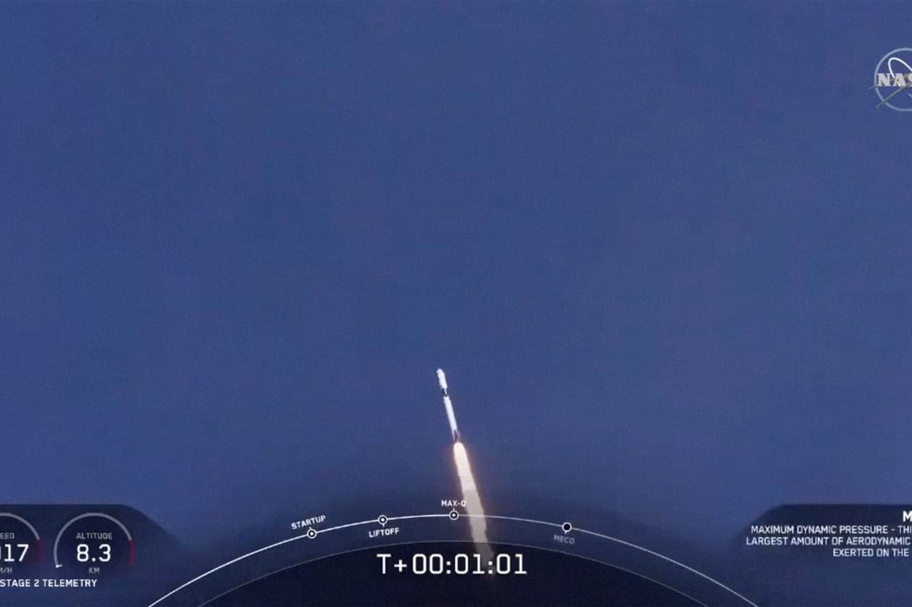 Este fue el segundo intento para enviar a la cápsula Crew Dragon a la órbita terrestre con dos astronautas de NASA. La misión, llamada Demo-2, despegó del Centro Espacial Kennedy de Florida, a las 3.22 de la tarde.