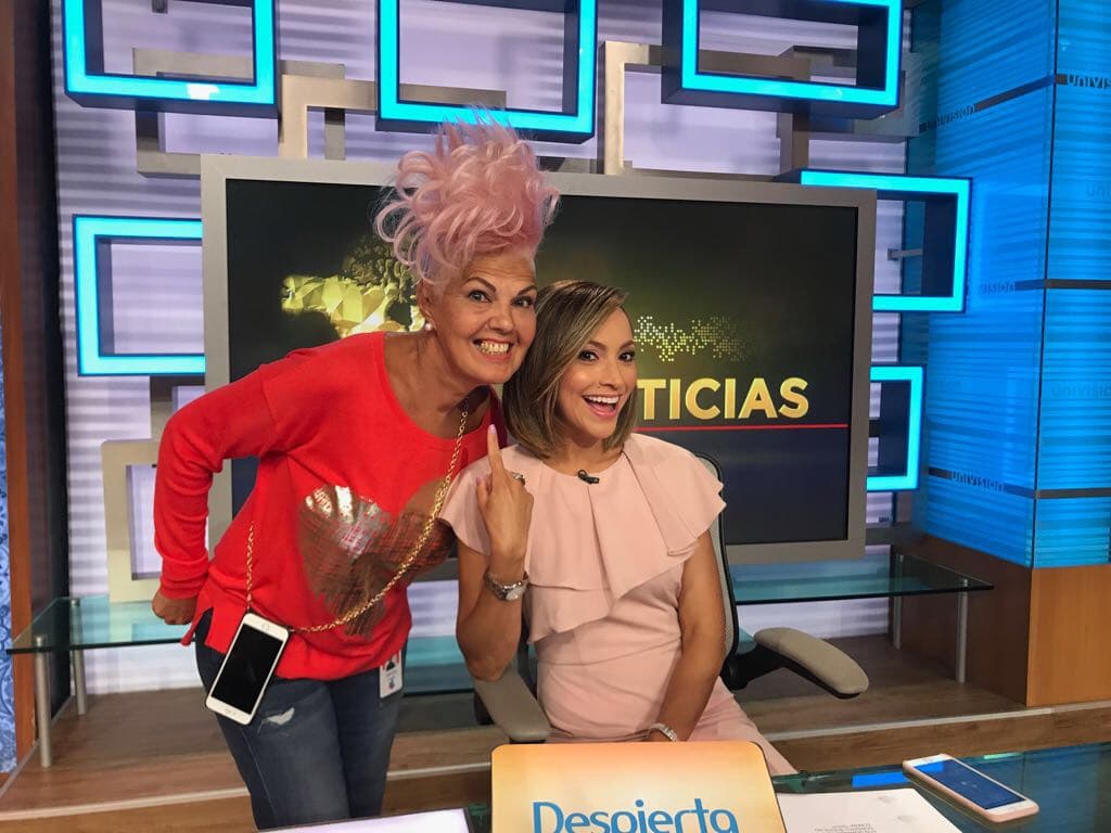 Parece que a ella le encantó, este peinado sí que está de pelos.