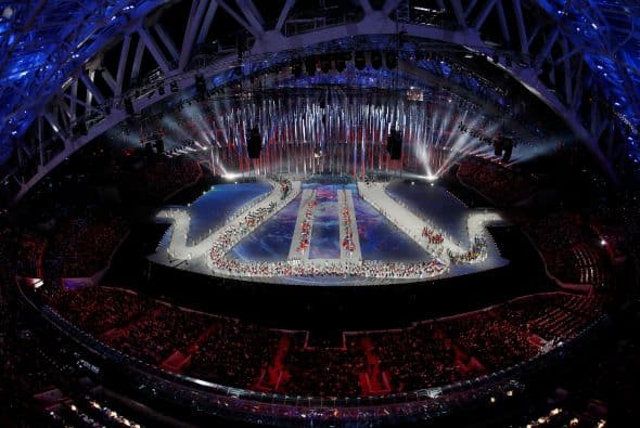 Fue el amor a una colega de profesión, Aliona Zavarzina, la que le llevó a solicitar el pasaporte ruso en 2011.