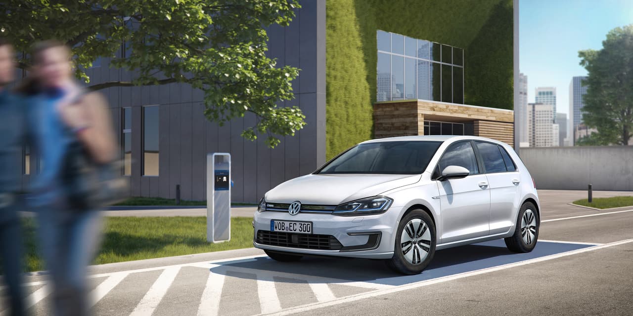 El motor eléctrico del e-Golf también fue mejorado, desarrollando ahora 134 caballos de fuerza, 19 más que antes, lo que le dará mayor vigor a un modelo que ya se respondía de una manera sorprendentemente enérgica.
