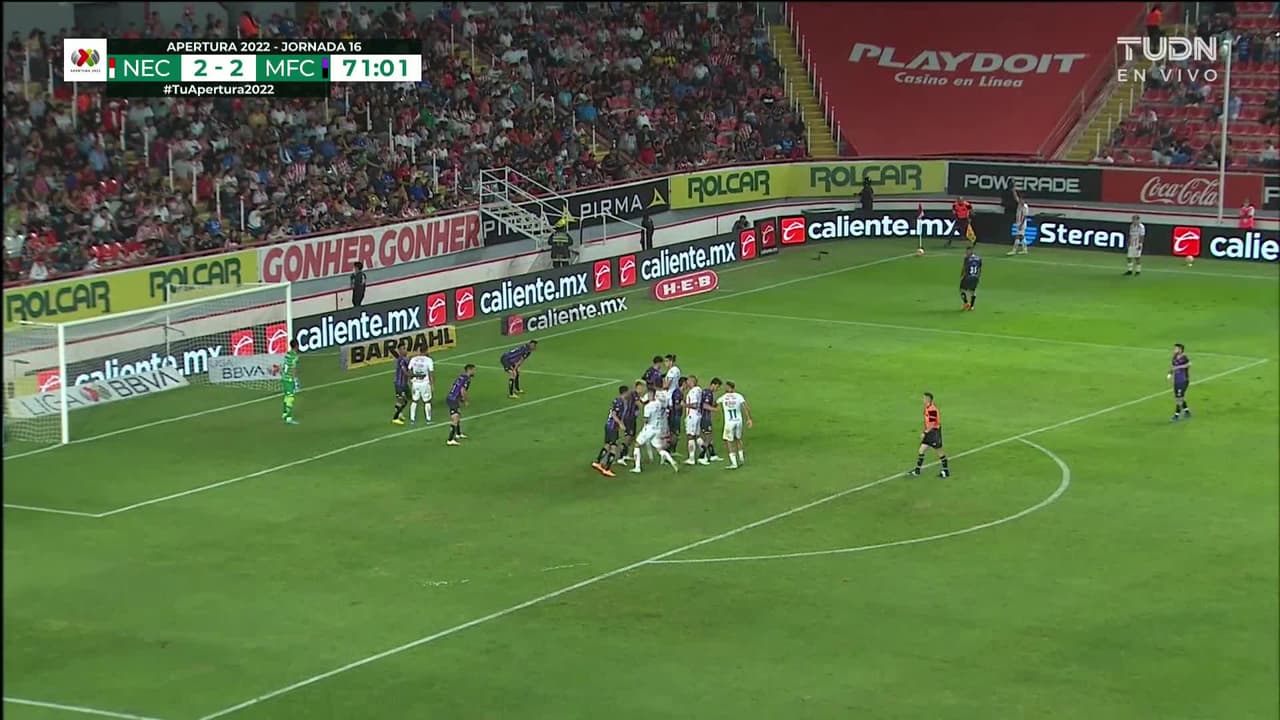 ¡TIRO ATAJADO! disparo por Juan Pablo Segovia.