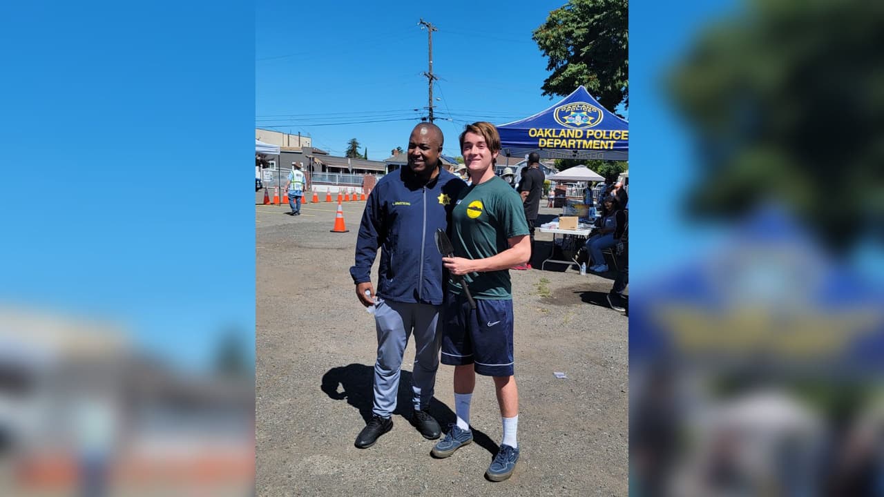 El Departamento de Policía de Oakland (OPD) unió a varios socios de la comunidad para organizar la primera compra de armas en casi una década.
<br>