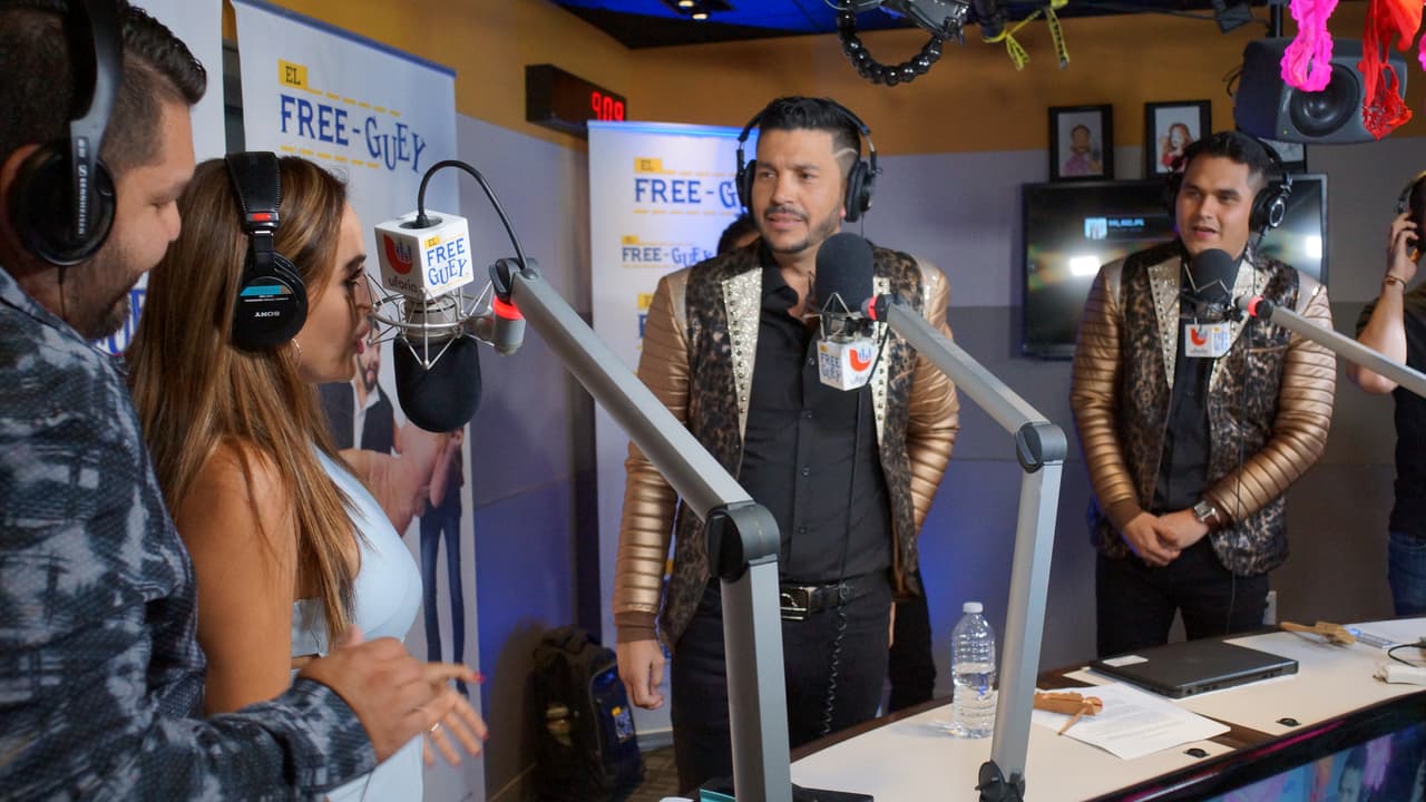 Banda Los Recoditos nos presentó en primicia su nuevo disco 'Los Gustos Que Me Doy' y armaron tremendo relajo con La Bronca, El Tambochi y El Compa Ivan.