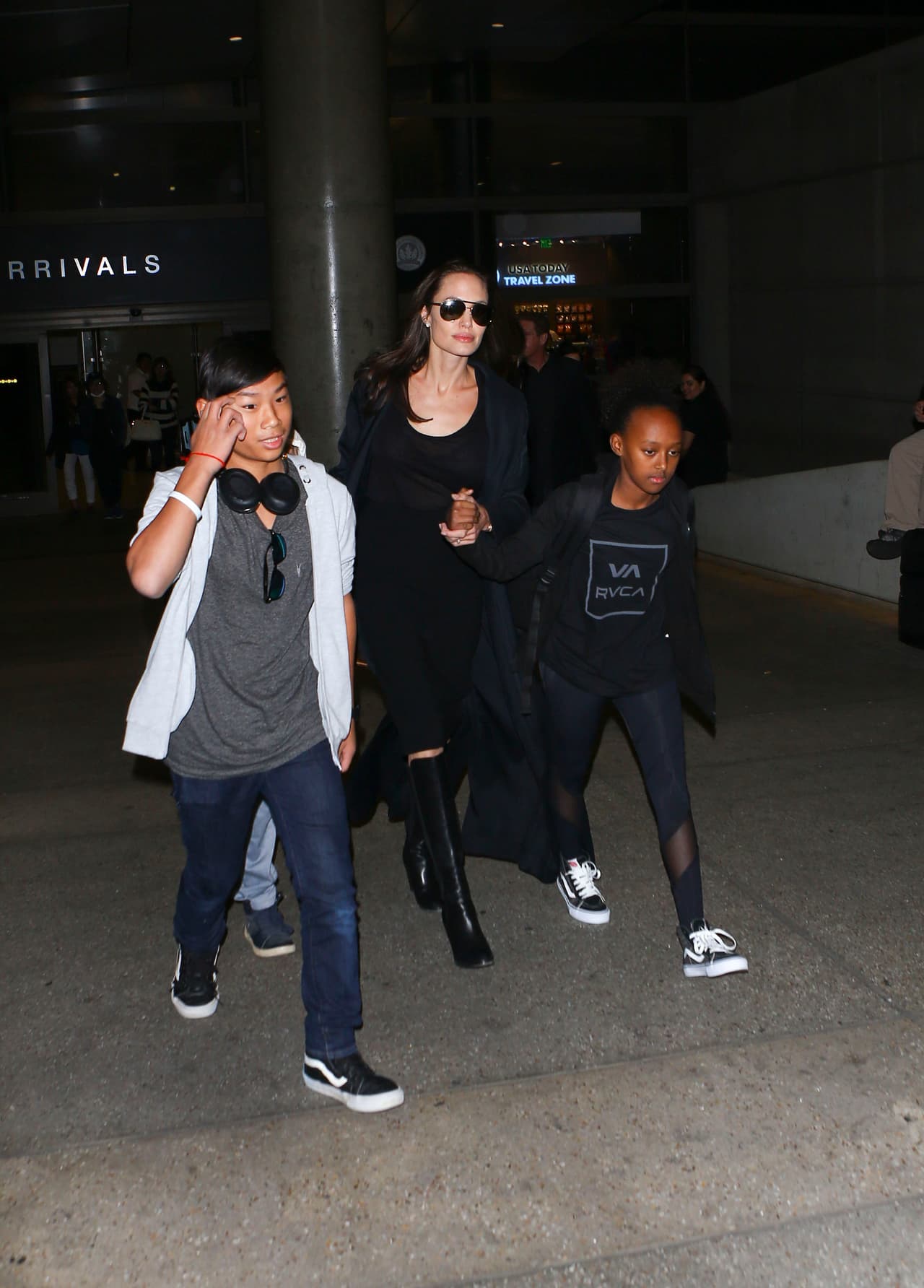 Y claro, con papá Brad Pitt.