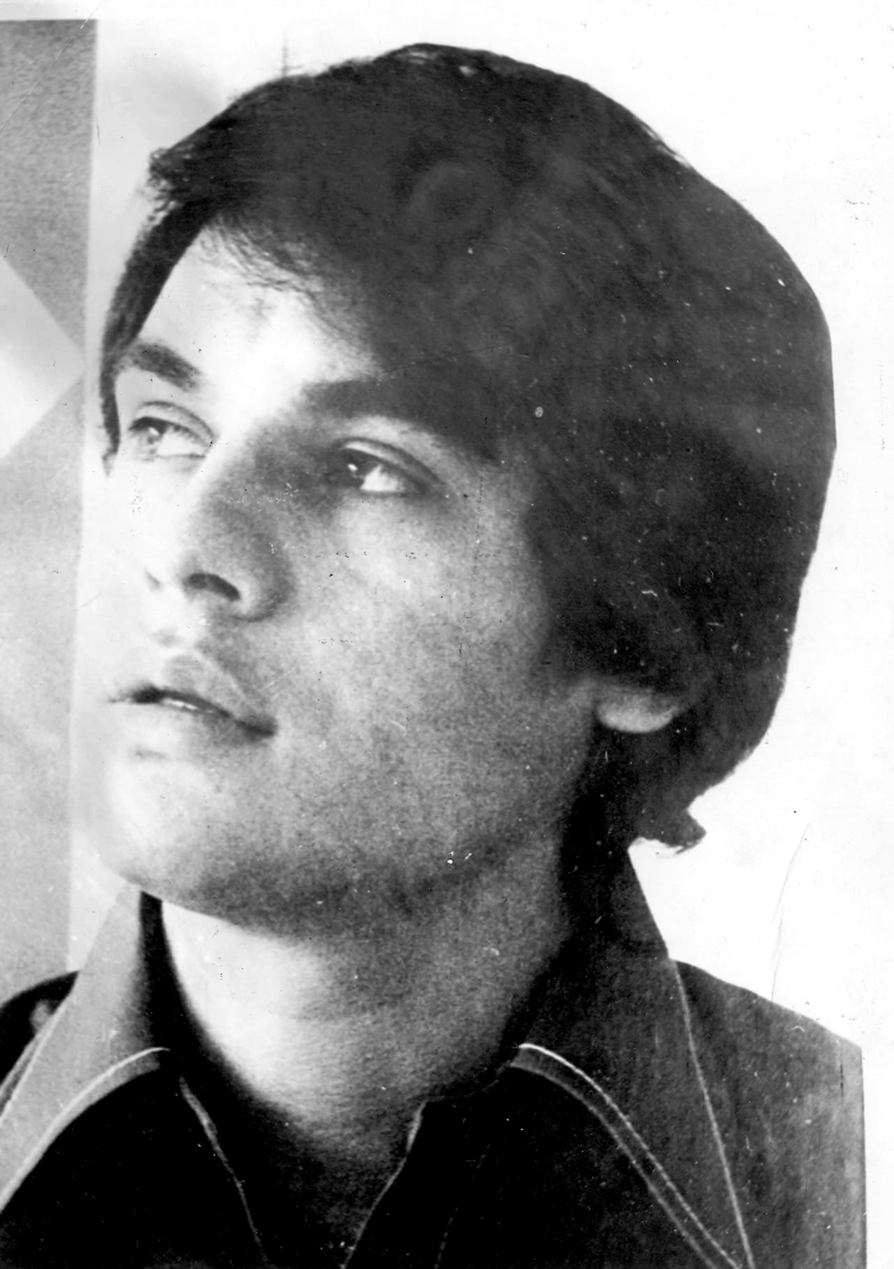 Como en ese tiempo "El Divo de Juárez" no tenía mucho dinero se auxilió de un abogado de oficio y no logró evitar que lo encarcelaran, así lo dijo Juan Gabriel a "El Universal".