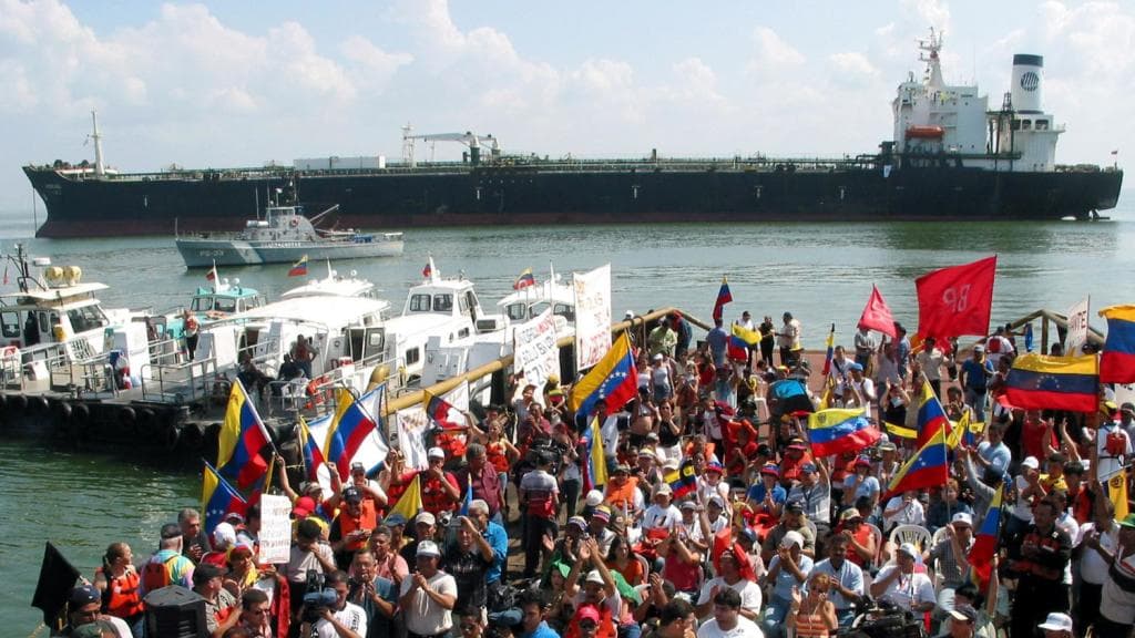 Secret talks in Venezuela: US officials visit Maduro in effort to further isolate Putin