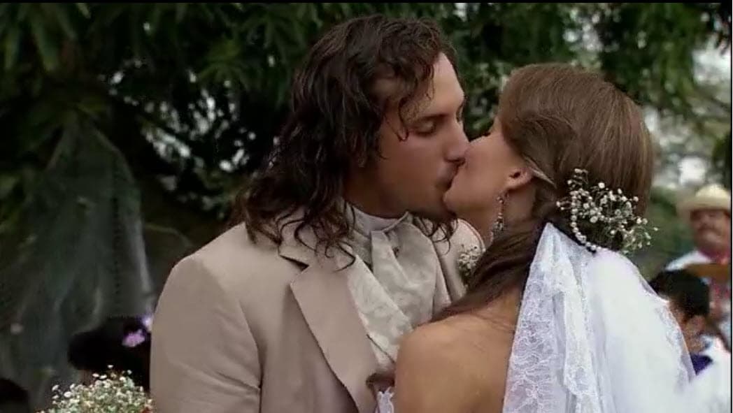 Mientras Jimena y Gabriel, sus personajes en la telenovela 'Corazón salvaje' (2009), celebraban su boda, mantenían un noviazgo en la vida real.