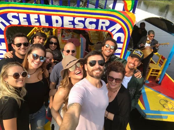 Esta pareja de guapos actores han tenido fines de semana muy mexicanos, pues conocieron los tradicionales canales de Xochimilco.