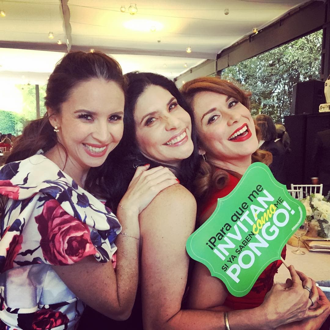 Las que más disfrutaron de la fiesta fueron las actrices Andrea Torre,
<b><a href="http://www.univision.com/temas/raquel-garza">Raquel Garza </a></b>y Marcia Coutiño.