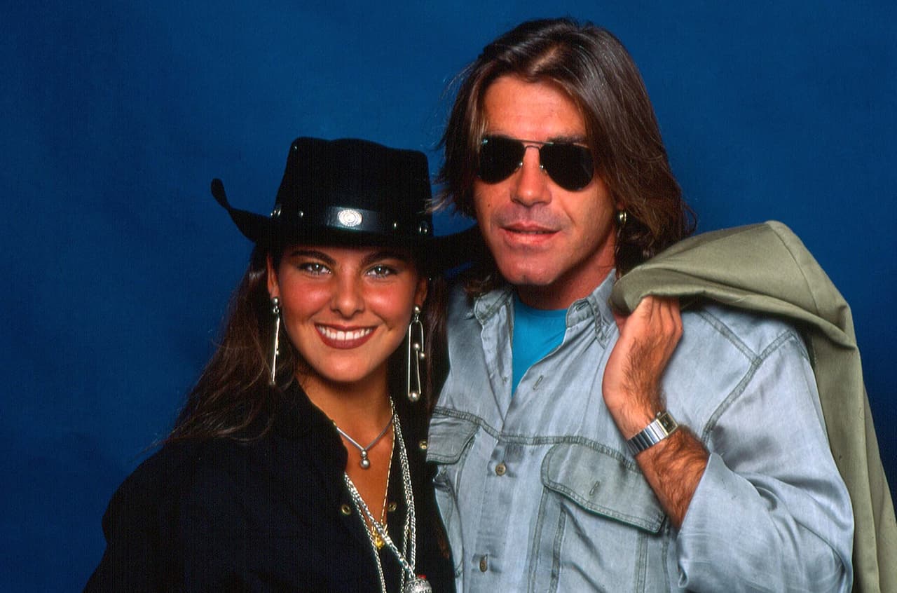 En 1992 Kate del Castillo mantuvo una relación con el actor Fernando Ciangherotti, cuando ella tenía 20 años y él 33.