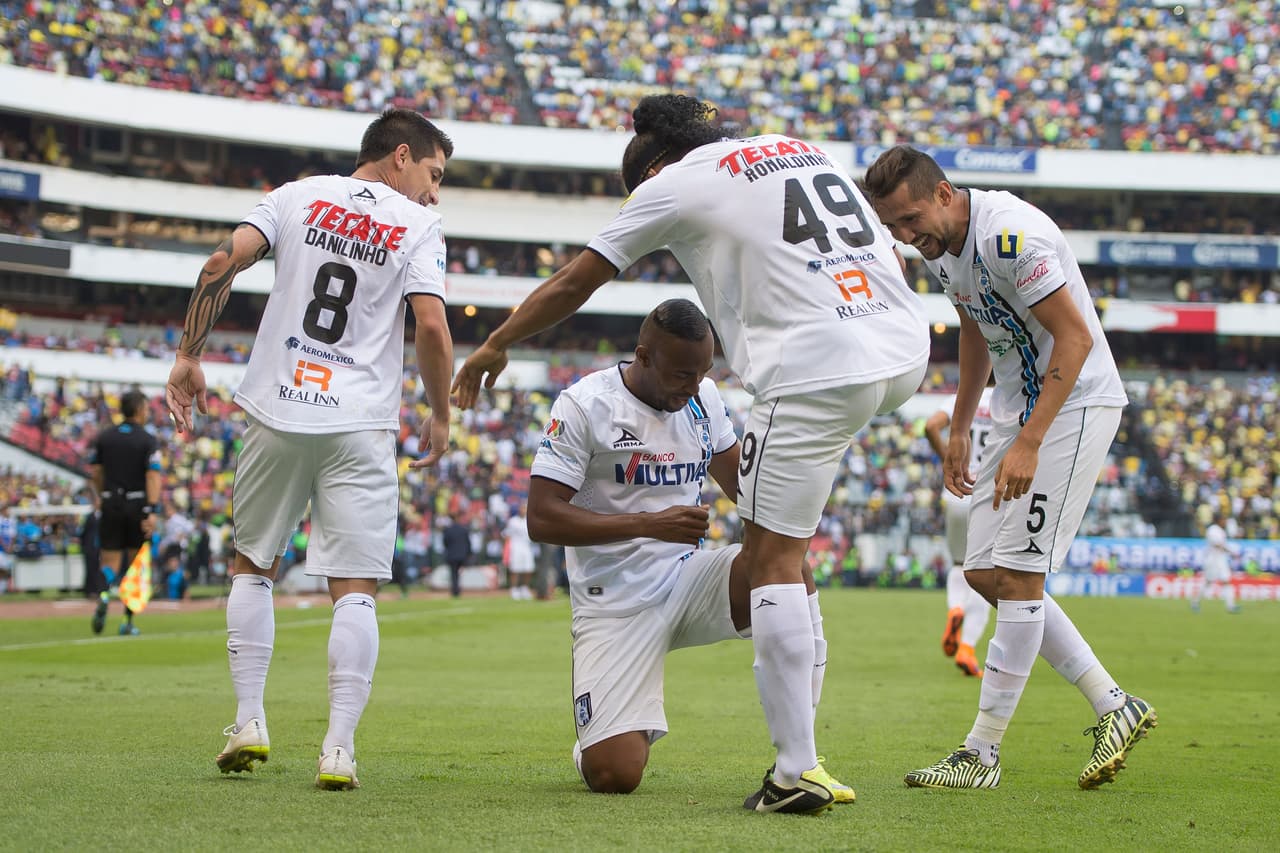 <b>¡Al jefe lo que pida! </b>
<br>Compañeros del brasileño se rindieron ante su actuación.