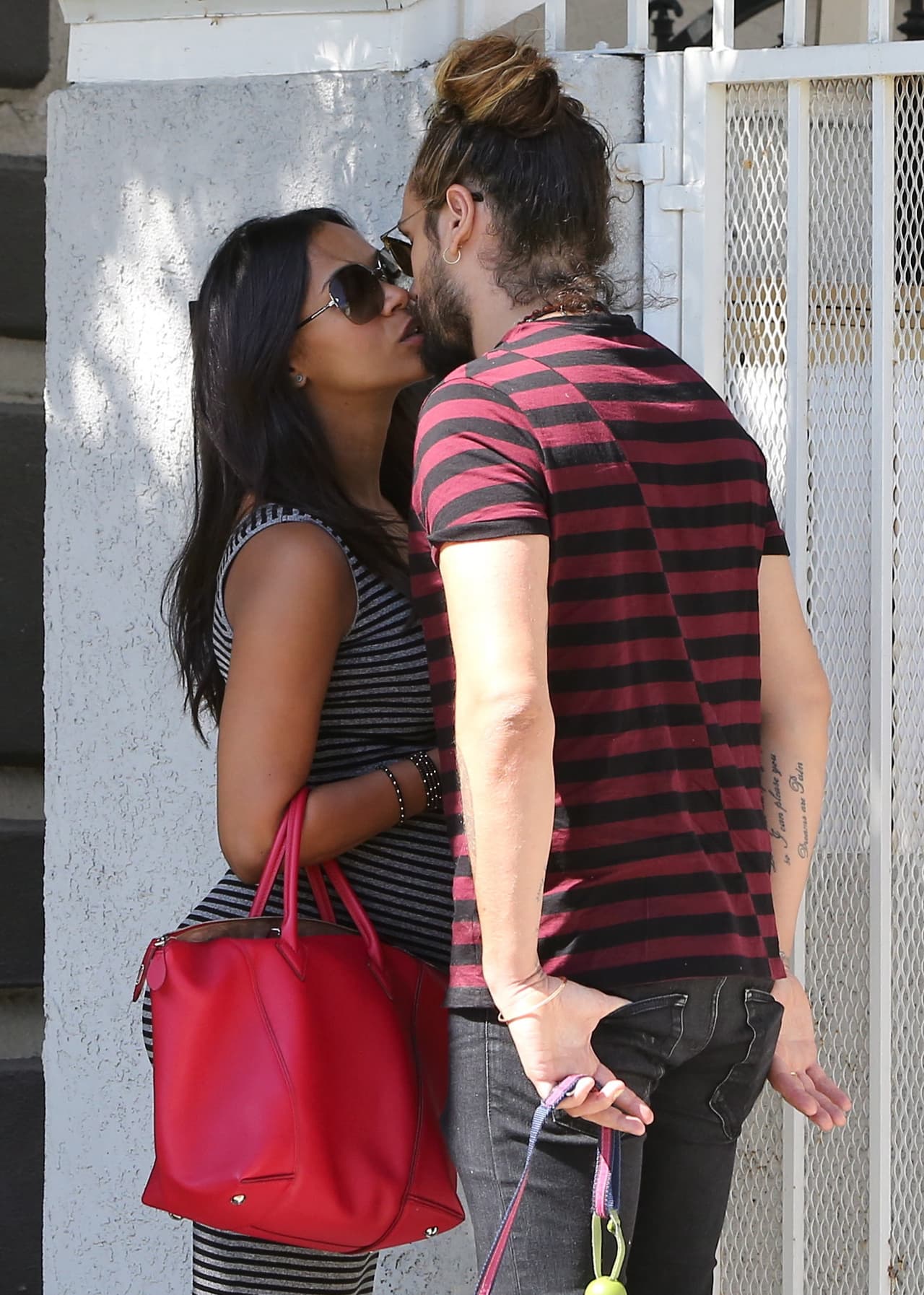 Por las calles y delante de los paparazzi.