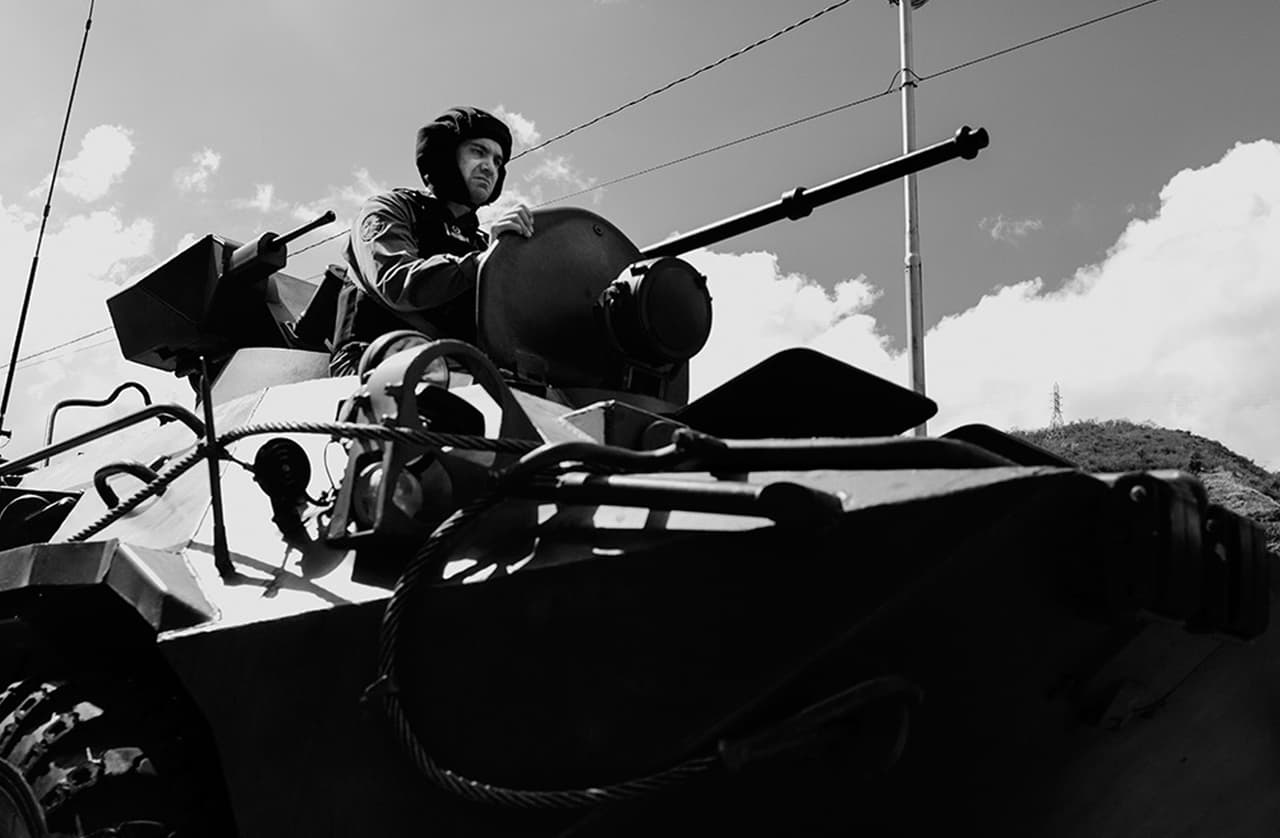 En la Operación Gedeón, como la llamó el gobierno venezolano, se utilizaron una tanqueta, dos blindados y un helicóptero, además de lazacohetes rusos RPG.