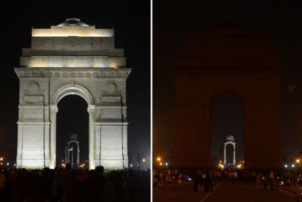 Aquí vemos la Puerta de la India, antes y después de integrarse a este acto que llama a apagar las luces durante 60 minutos.