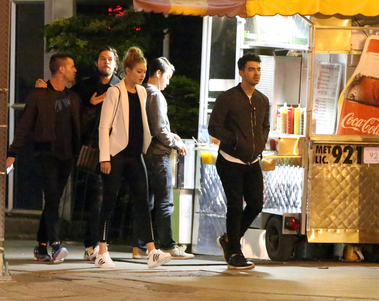 Son un par de chicos muy relajados y talentosos.