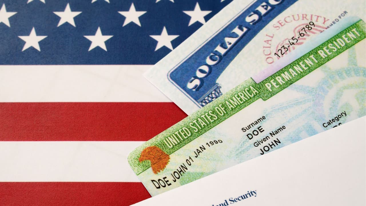 Si tengo la residencia permanente, ¿puedo salir del país? Un abogado aclara dudas