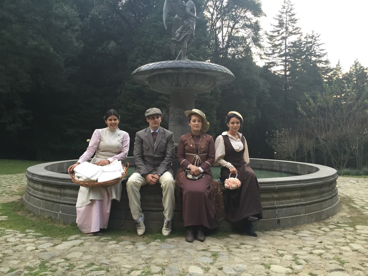 Te enamorarás del vestuario, ¡te sorprenderá cada detalle!