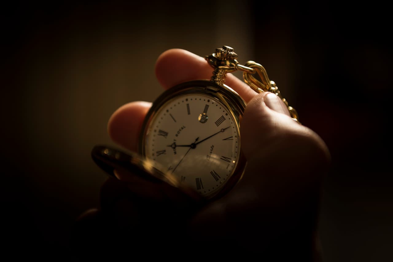 En cada capítulo habrá pistas que te pondrán a pensar.