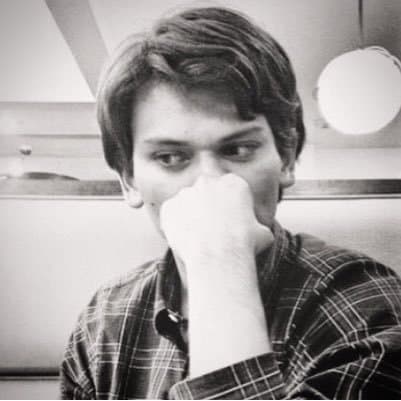 El actor Ramiro Torres luce muy pensativo. Su última participación fue en la novela "Que te perdone Dios".