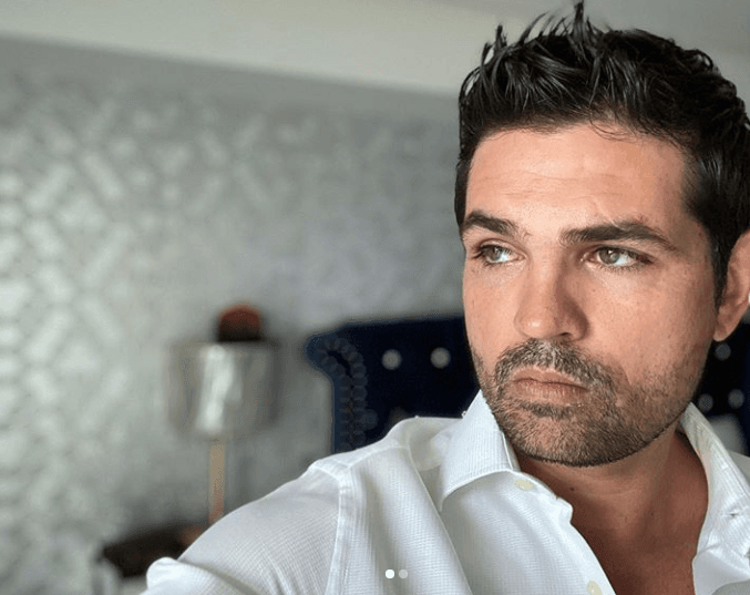 A ocho meses de haber sufrido esta importante pérdida, el actor sigue luchando para sobrellevar la muerte de su bebé.
<br>