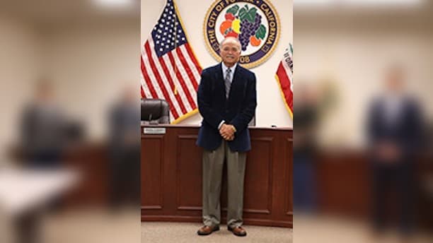 Muere el alcalde de Fowler, David Cardenas, a los 67 años