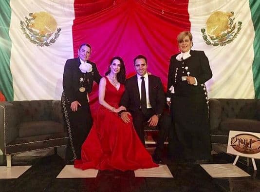 "[...] Entonces, un día me invita a comer, acepto y lo empecé a ver de otra manera. O sea, como que dije: 'qué rico platico con él' [...]", aseguró González.