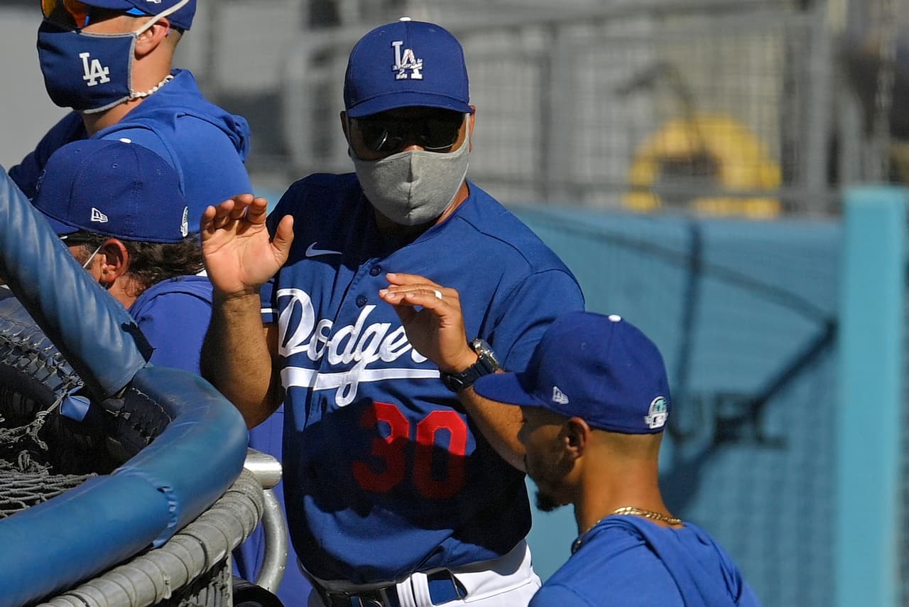 La gran mayoria de sus jugadores y trabajadores siguen las recomendaciones de las autoridades de salud, con el uso de las mascarillas en el dugout.