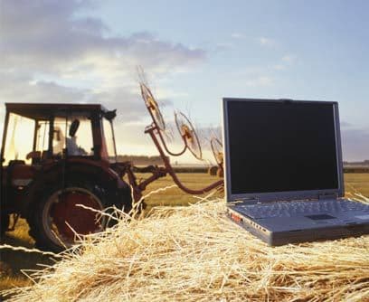 Granjero vertical. ¡El futuro de la producción de alimentos será cultivar en pisos! La agricultura hidropónica permite ahorrar una gran cantidad de suelo de cultivo y producir más alimentos en menos espacio.El método también es ecologista porque daña menos el entorno. Ingenieros agrónomos podrán trabajar ahora tanto en el campo como en la ciudad. Fecha prevista: 2015 Posibles estudios: ingeniería agrónoma.