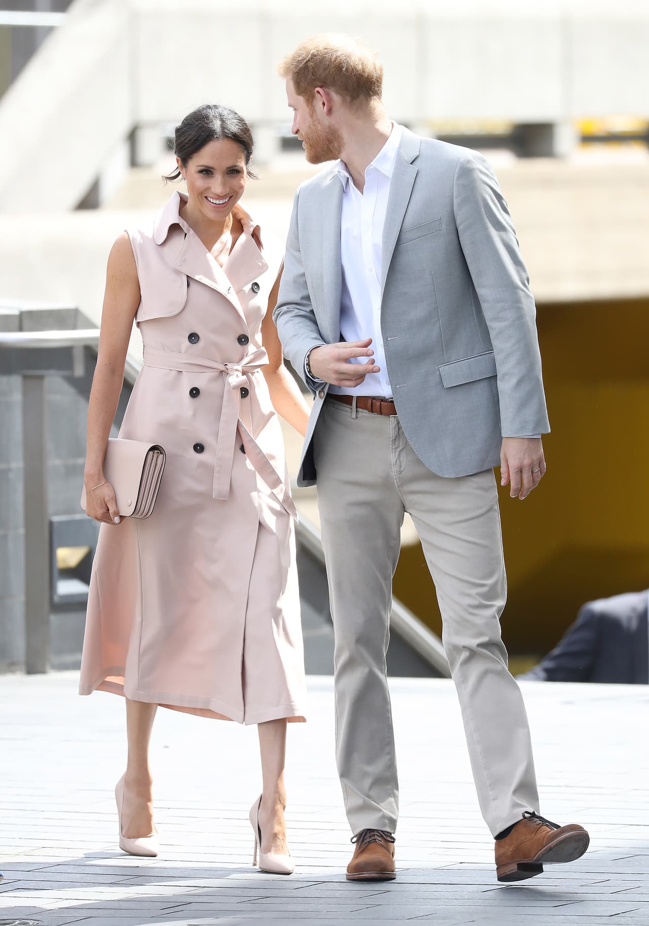 <b>17 de julio de 2018</b>
<br>
<br>La duquesa de Sussex 
<b><a href="https://www.univision.com/estilo-de-vida/moda/meghan-vuelve-al-rosa-pero-aunque-no-lo-parezca-si-hay-una-novedad-fotos" target="_blank">asistió a la apertura</a> </b>oficial de la exposición por el centenario del nacimiento de Nelson Mandela en Southbank Centre, en Londres.