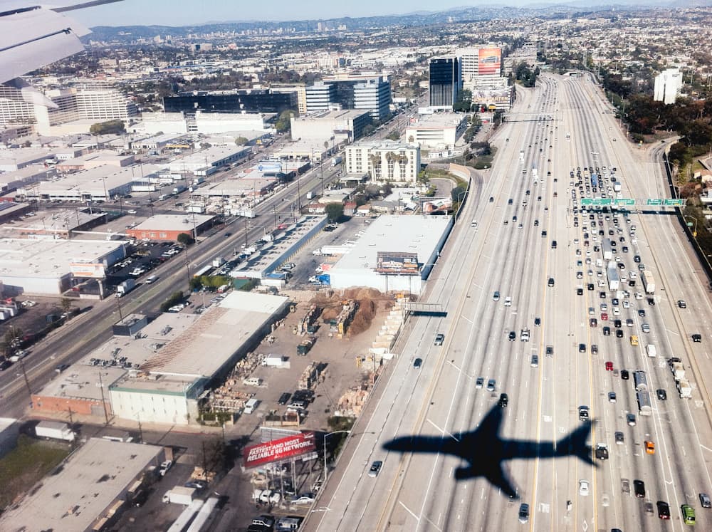 Lanzan un mapa que muestra en tiempo real el ruido de los aviones en Los Ángeles 