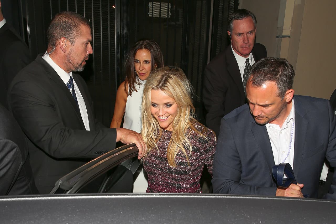 Fue entonces cuando Reese salió del club nocturno.