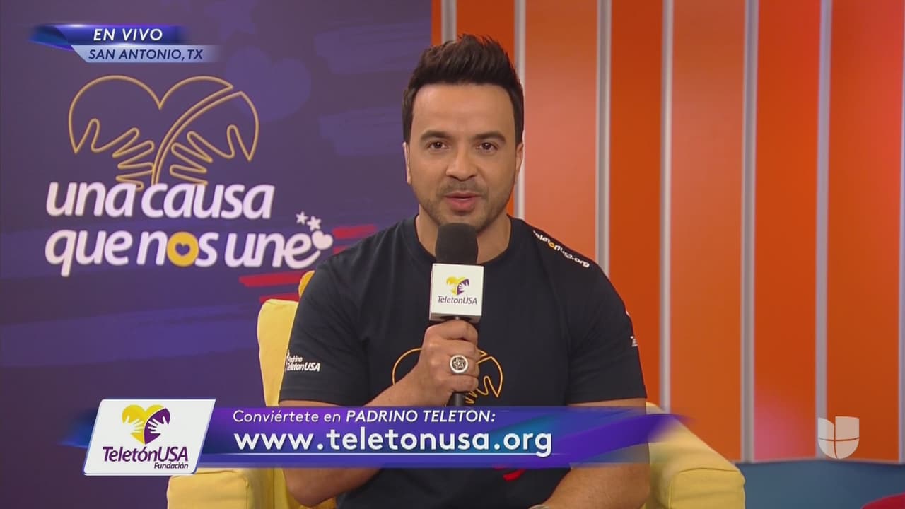 En cada una de sus intervenciones los conductores invitó al público a donar y ser padrinos TeletónUSA.