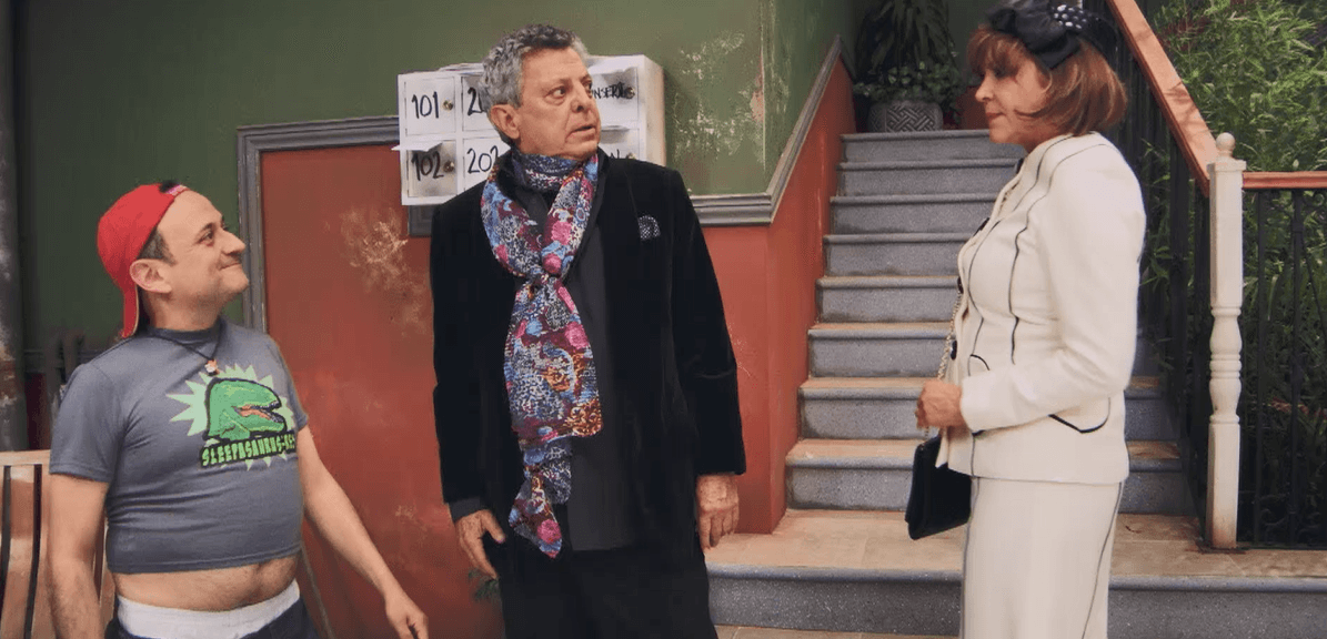 Ser extravagante y elegante al mismo tiempo es un desafío, pero cuando tienes una personalidad tan peculiar como 'Frankie Rivers', la apariencia es muy importante.