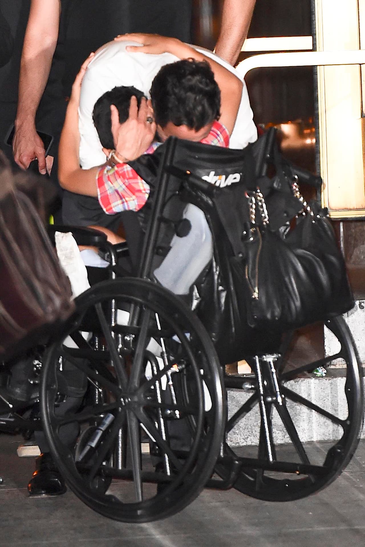 Se fundieron en un tierno abrazo.