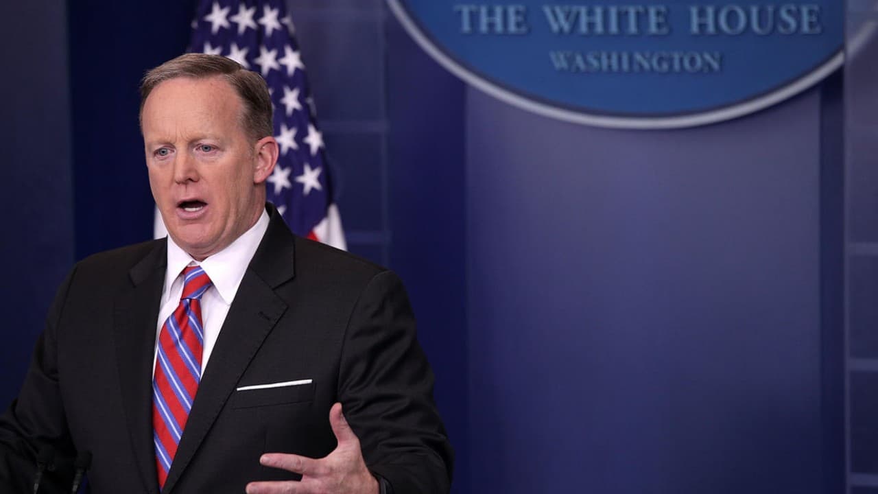 Sean Spicer: “Hitler no usó armas químicas contra su pueblo como está haciendo Asad”