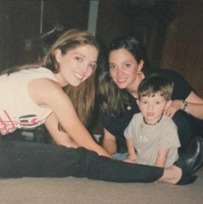 En junio de 2018 Reyna Noriega negó que el niño con el que se ha visto a 
<b><a href="https://www.univision.com/entretenimiento/celebridades/quien-es-el-supuesto-hijo-de-adela-noriega-en-realidad-esto-es-lo-que-sabemos-fotos" target="_blank">la protagonista de 'Quinceañera' sea hijo de su hermana y el político mexicano</a></b>: "Ella está en Miami viviendo su vida privada, tranquila, soltera, esos fueron chismes. Ese niño que dicen que es hijo de Adela es mío, bueno ya es un adolescente", dijo para el 
<b><a href="http://diariobasta.com/2018/06/08/familiares-de-adela-noriega-denuncian-que-les-hacen-chantajes/" target="_blank">diario Basta</a></b>.