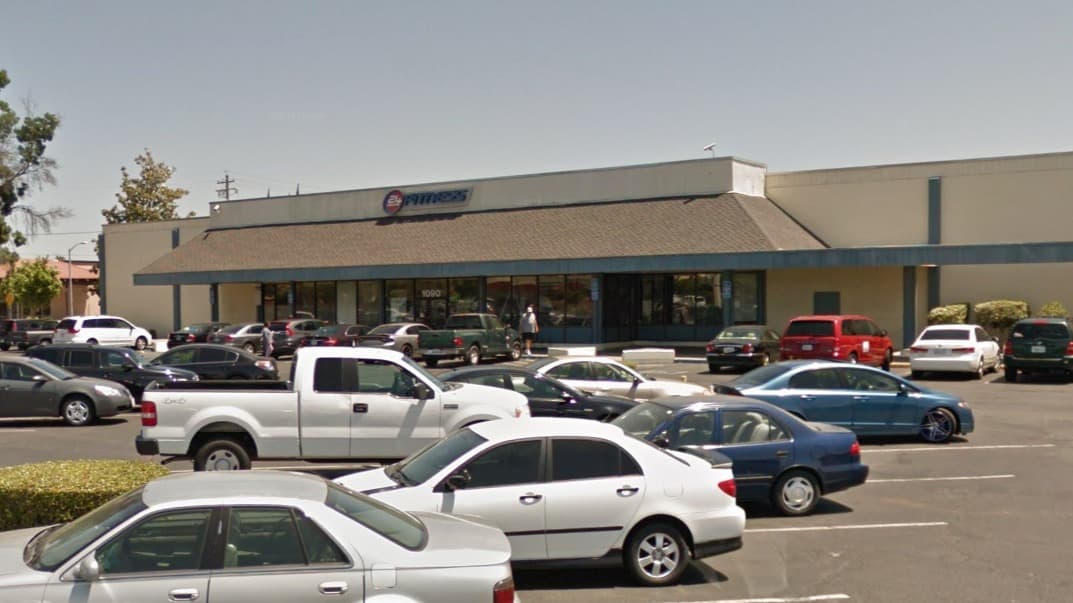 <b>Manteca</b>
<br>1090 North Main Street
<br>Manteca, CA 95336