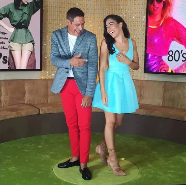 ¡Nos encanta! Johnny y su hija thalía en Premios Juventud.