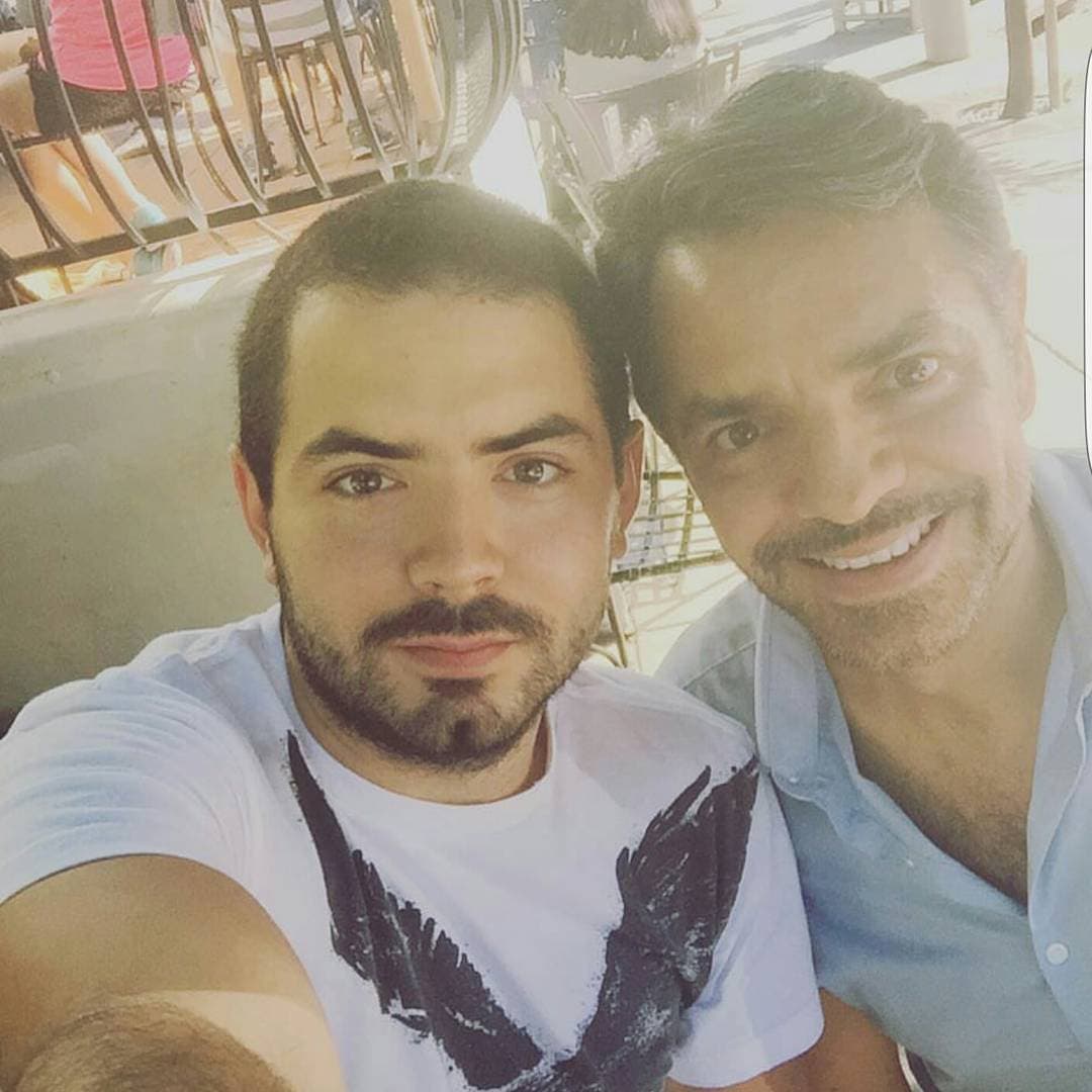 ¿Crees que
<b> <a href="http://www.univision.com/temas/jose-eduardo-derbez">José Eduardo Derbez</a> </b>es igual de galán que su papá?