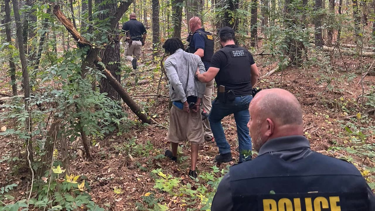 Persecución de sospechoso activa un código rojo en Hoke County High School