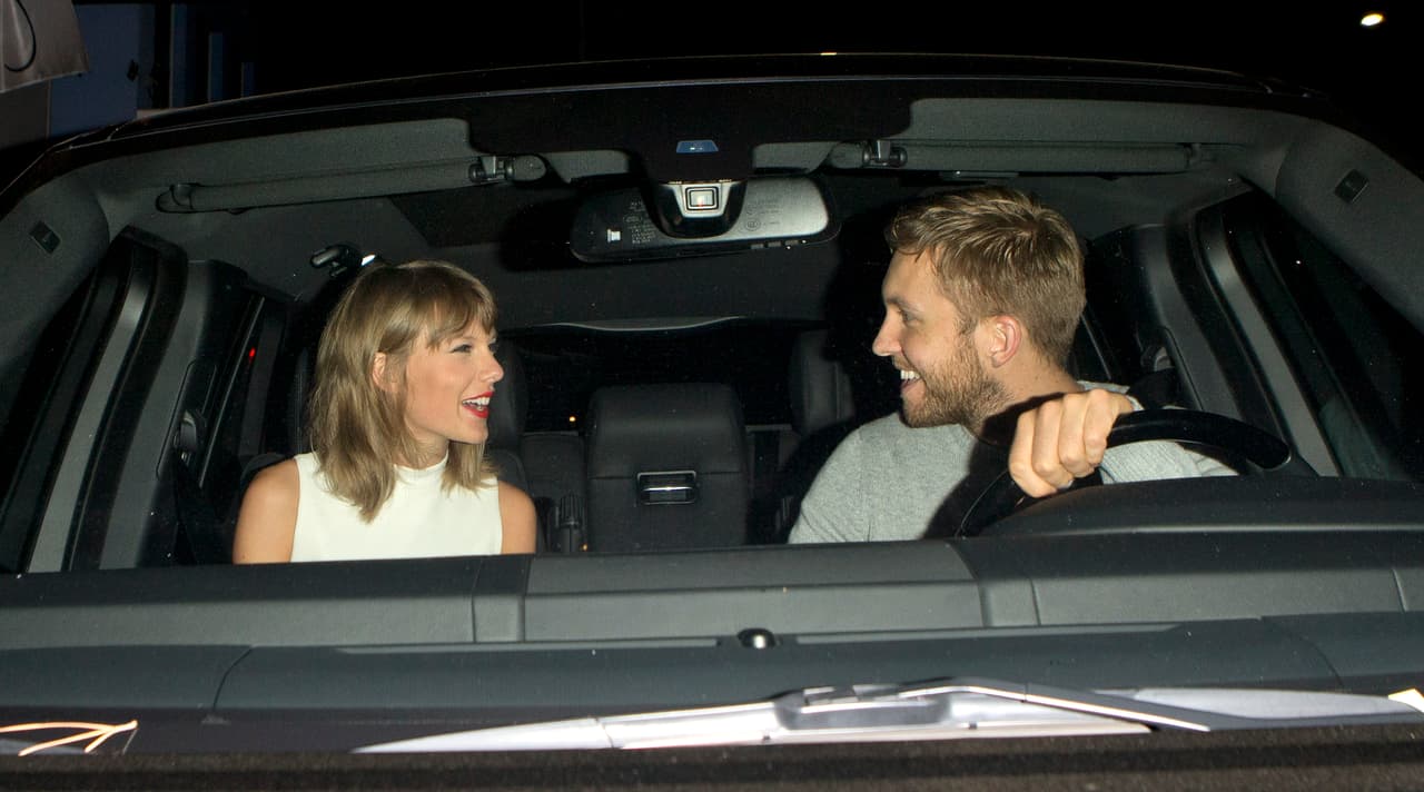 Harris le dijo a la rubia que necesitaba un masaje en el hombro, pues tenía una lesión.