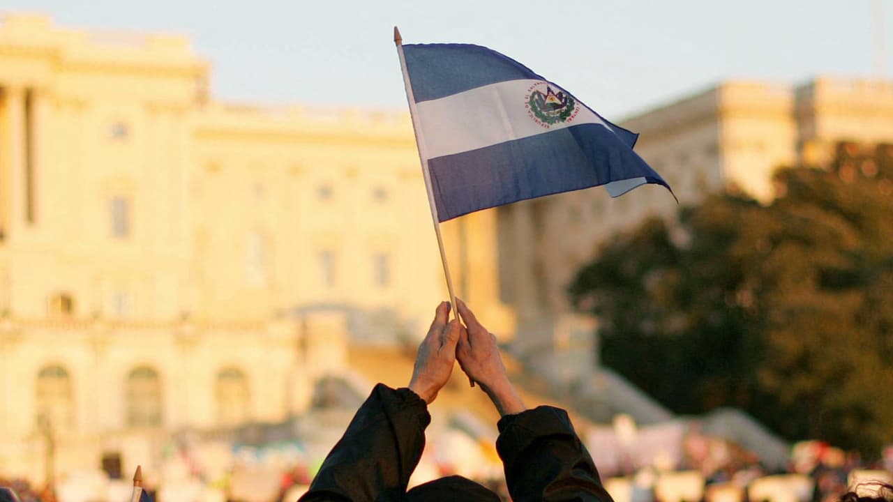 Últimos días para salvadoreños de reinscribirse en el TPS; esto es lo que debes de saber