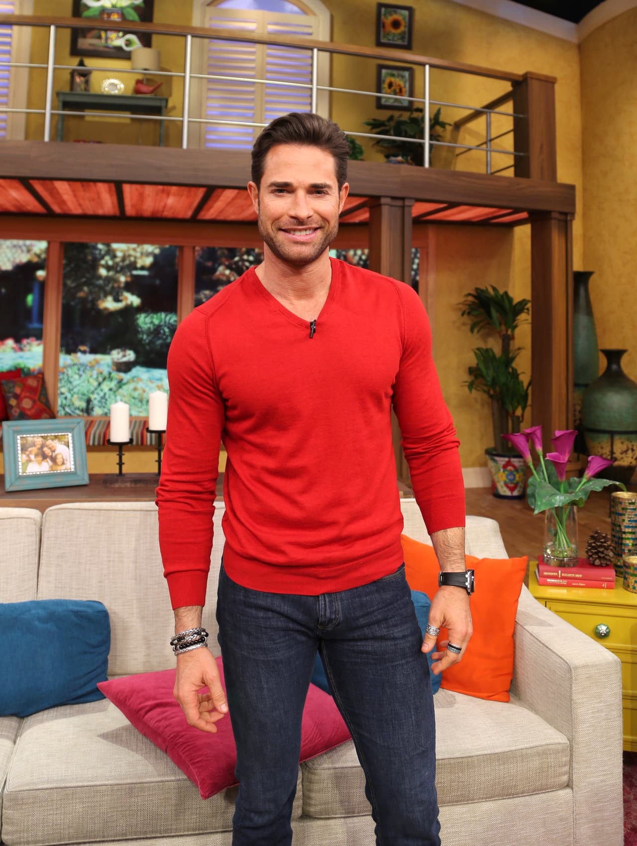 Rulli considera que las narcoseries son un mal ejemplo para la juventud, al acercarlos a un camino en el que se ganan millones, pero a costa de hacer mucho daño.