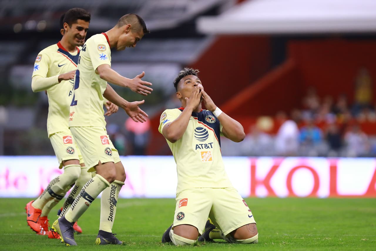 El VAR intervino pasando los 85 minutos y el árbitro marcó la pena máxima, misma que ejecutó con gran colocación Roger Martínez para poner el 2-0 definitivo.